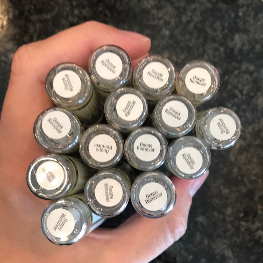 Ooops LipSense Remover